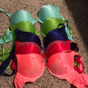 34A VS bombshell bras